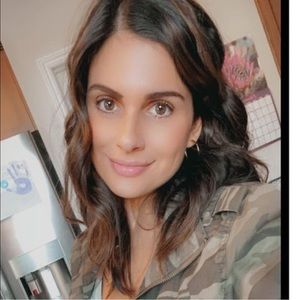 Meet your Posher, Gina